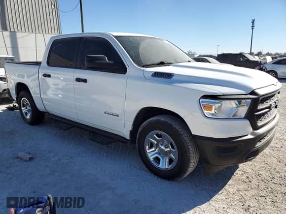 2020 Ram 1500 Tradesman z VIN 1C6RREGT4LN152775, wystawiony jako Copart lot #80750084 z przebiegiem 116 720 mil mil oraz Szkoda całkowita • Salvage title. Historia ofert i sprzedaży dostępna na DreamBid. Obrazek 4.