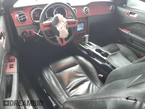 2006 Ford Mustang Standard с VIN 1ZVHT84N365111312, выставлен на аукционе Copart как лот 67960045 с пробегом 164 209 миль миль и Списание • Salvage title. История ставок и продаж доступна на DreamBid. Изображение 8.