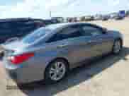 2012 Hyundai Sonata SE z VIN 5NPEC4AC4CH391092, wystawiony jako IAAI lot #43241155 z przebiegiem 137 266 mil mil oraz . Historia ofert i sprzedaży dostępna na DreamBid. Obrazek 4.