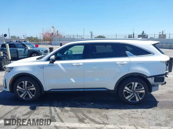 2023 Kia Sorento SX Prestige with VIN KNDRMDLH5P5187396, listed as a IAAI auction lot 42215613 with 57,953 mi miles and . Bid and sale history available at DreamBid. Image 15.