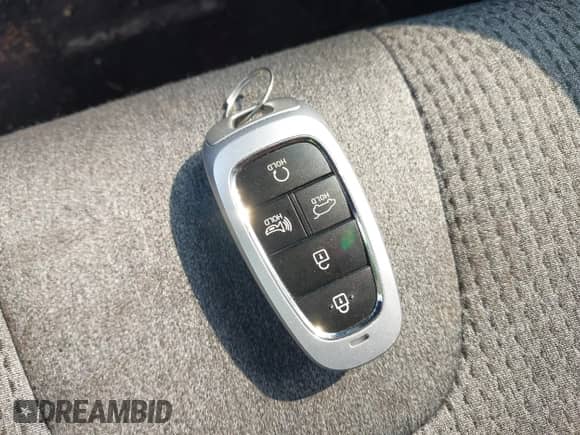 2023 Hyundai Santa Fe Blue z VIN 5NMS2DA14PH014253, wystawiony jako IAAI lot #42908491 z przebiegiem 20 072 mil mil oraz . Historia ofert i sprzedaży dostępna na DreamBid. Obrazek 11.