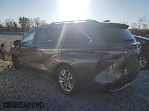 2023 Toyota Sienna Limited z VIN 5TDZRKECXPS178436, wystawiony jako Copart lot #49286705 z przebiegiem 12 622 mil mil oraz Szkoda całkowita • Salvage title. Historia ofert i sprzedaży dostępna na DreamBid. Obrazek 2.
