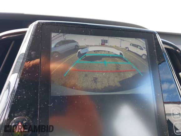 2018 Toyota Prius Plus z VIN JTDKARFP5J3077090, wystawiony jako IAAI lot #42888175 z przebiegiem 192 157 mil mil oraz . Historia ofert i sprzedaży dostępna na DreamBid. Obrazek 18.