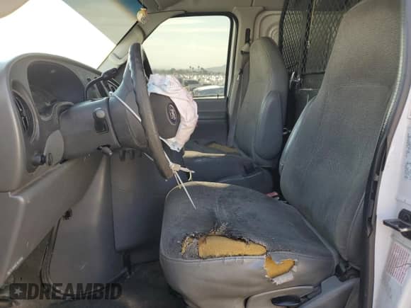 2004 Ford Econoline Cargo with VIN 1FTSS34S14HA04260, listed as a Copart auction lot 68658975 with Not provided miles and Salvage title. Bid and sale history available at DreamBid. Image 7.