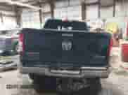 2020 Ram 1500 Big Horn z VIN 1C6SRFFT7LN218907, wystawiony jako IAAI lot #41608010 z przebiegiem 78 998 mil mil oraz . Historia ofert i sprzedaży dostępna na DreamBid. Obrazek 16.