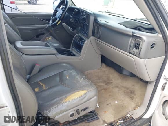 2006 Chevrolet Suburban LT с VIN 1GNFK16Z66J164525, выставлен на аукционе IAAI как лот 41659187 с пробегом 100 833 миль миль и . История ставок и продаж доступна на DreamBid. Изображение 5.