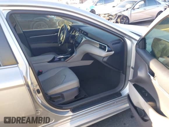 2018 Toyota Camry SE с VIN 4T1B11HK2JU108174, выставлен на аукционе IAAI как лот 43536123 с пробегом 9 549 миль миль и . История ставок и продаж доступна на DreamBid. Изображение 5.