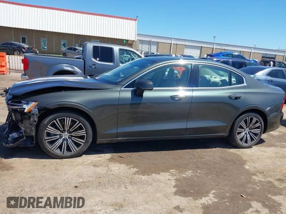 2022 Volvo S60 Inscription с VIN 7JRL12TL3NG162992, выставлен на аукционе IAAI как лот 42160915 с пробегом 23 642 миль миль и . История ставок и продаж доступна на DreamBid. Изображение 14.