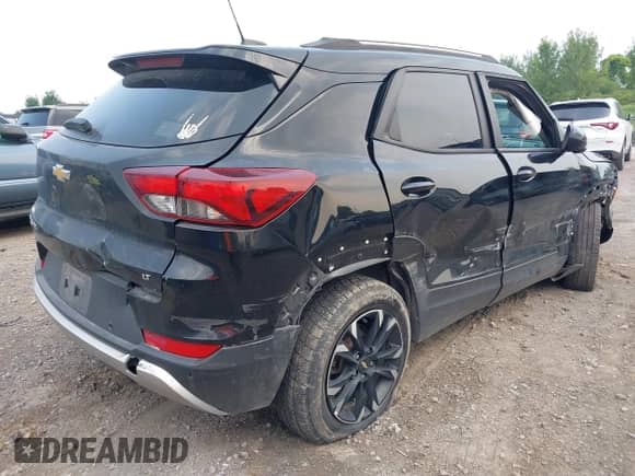 2021 Chevrolet TrailBlazer LT z VIN KL79MRSL8MB002142, wystawiony jako IAAI lot #42913237 z przebiegiem 91 082 mil mil oraz . Historia ofert i sprzedaży dostępna na DreamBid. Obrazek 4.