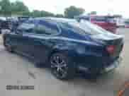 2020 Toyota Camry SE z VIN 4T1J11AK8LU935461, wystawiony jako IAAI lot #42354964 z przebiegiem 70 212 mil mil oraz . Historia ofert i sprzedaży dostępna na DreamBid. Obrazek 3.