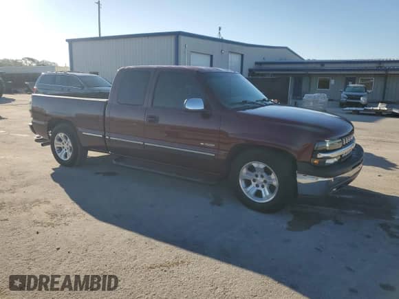 2002 Chevrolet Silverado 1500 LS z VIN 2GCEC19TX21390242, wystawiony jako Copart lot #86815985 z przebiegiem 284 213 mil mil oraz Szkoda całkowita • Salvage title. Historia ofert i sprzedaży dostępna na DreamBid. Obrazek 4.