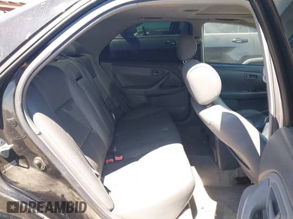 2001 Toyota Camry LE z VIN JT2BF28K110306353, wystawiony jako IAAI lot #42690685 z przebiegiem 309 278 mil mil oraz . Historia ofert i sprzedaży dostępna na DreamBid. Obrazek 8.