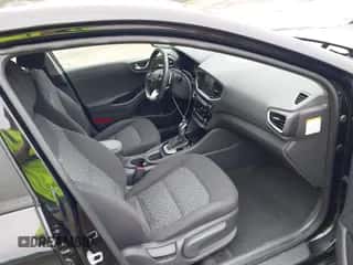 2019 Hyundai Ioniq z VIN KMHC65LD8KU137637, wystawiony jako IAAI lot #43023934 z przebiegiem 77 619 mil mil oraz . Historia ofert i sprzedaży dostępna na DreamBid. Obrazek 5.