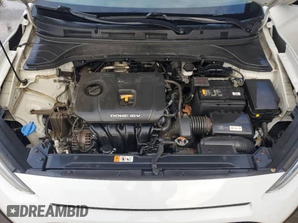 2020 Hyundai Kona SEL z VIN KM8K22AA4LU410587, wystawiony jako Copart lot #90244215 z przebiegiem 122 287 mil mil oraz Czysty tytuł • Clean title. Historia ofert i sprzedaży dostępna na DreamBid. Obrazek 12.