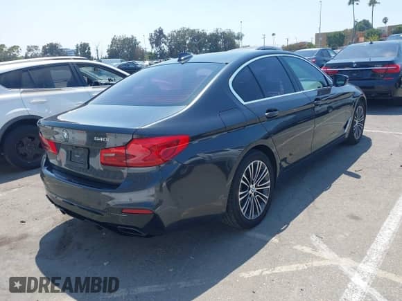 2019 BMW 5 Series 540i xDrive с VIN WBAJE7C51KWW19709, выставлен на аукционе IAAI как лот 42929080 с пробегом 82 661 миль миль и . История ставок и продаж доступна на DreamBid. Изображение 4.
