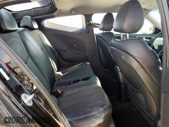 2013 Hyundai Veloster Turbo z VIN KMHTC6AE6DU115245, wystawiony jako Copart lot #84569985 z przebiegiem 70 311 mil mil oraz Szkoda całkowita • Salvage title. Historia ofert i sprzedaży dostępna na DreamBid. Obrazek 10.