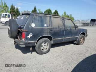 1992 Chevrolet Blazer z VIN 1GNDT13Z7N2122916, wystawiony jako Copart lot #54979365 z przebiegiem Nie podano mil oraz Czysty tytuł • Clean title. Historia ofert i sprzedaży dostępna na DreamBid. Obrazek 3.