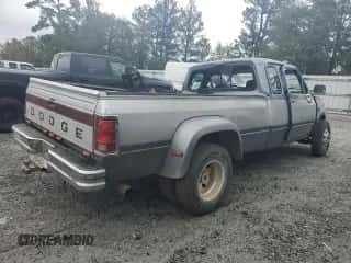 1993 Dodge D/W 350 with VIN 3B7ME33C9PM168205, listed as a Copart auction lot 79163384 with Not provided miles and Salvage title. Bid and sale history available at DreamBid. Image 3.