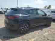 2023 Chevrolet Blazer RS z VIN 3GNKBKRS9PS147303, wystawiony jako Copart lot #63704505 z przebiegiem 55 798 mil mil oraz Szkoda całkowita • Salvage title. Historia ofert i sprzedaży dostępna na DreamBid. Obrazek 3.