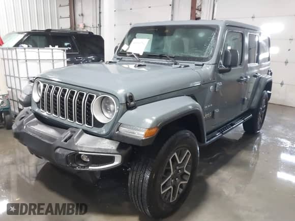 2024 Jeep Wrangler Sahara с VIN 1C4PJXEG9RW355379, выставлен на аукционе IAAI как лот 41409782 с пробегом 921 миль миль и . История ставок и продаж доступна на DreamBid. Изображение 2.