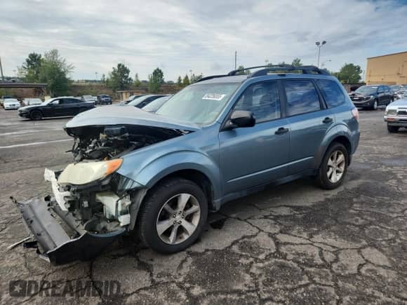 2013 Subaru Forester X z VIN JF2SHABC4DH402532, wystawiony jako Copart lot #84226855 z przebiegiem 167 334 mil mil oraz Szkoda całkowita • Salvage title. Historia ofert i sprzedaży dostępna na DreamBid. Obrazek 1.