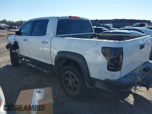 2013 Toyota Tundra Limited с VIN 5TFHW5F12DX312459, выставлен на аукционе IAAI как лот 41303176 с пробегом 289 393 миль миль и . История ставок и продаж доступна на DreamBid. Изображение 3.