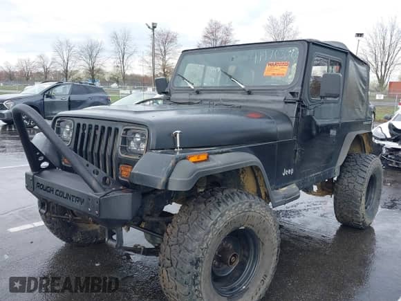1995 Jeep Wrangler S с VIN 1J4FY19P0SP258399, выставлен на аукционе IAAI как лот 41970320 с пробегом 151 621 миль миль и . История ставок и продаж доступна на DreamBid. Изображение 2.