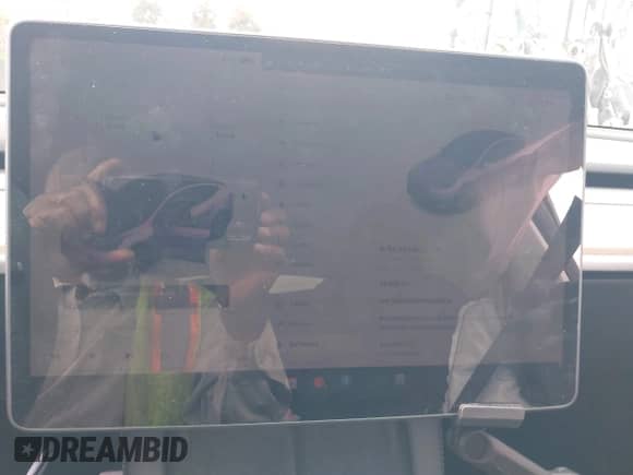 2023 Tesla Model Y Long Range с VIN 7SAYGDEE4PA146570, выставлен на аукционе IAAI как лот 42803265 с пробегом 33 836 миль миль и . История ставок и продаж доступна на DreamBid. Изображение 17.