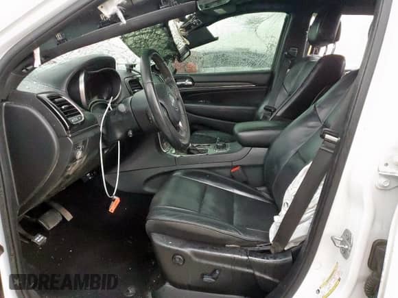 2019 Jeep Grand Cherokee High Altitude z VIN 1C4RJFCG1KC703799, wystawiony jako Copart lot #59038225 z przebiegiem Nie podano mil oraz Nie do naprawy • Non repairable. Historia ofert i sprzedaży dostępna na DreamBid. Obrazek 7.