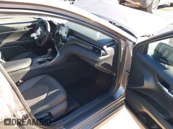 2021 Toyota Camry SE Nightshade z VIN 4T1G11AK4MU440265, wystawiony jako IAAI lot #41535749 z przebiegiem 52 168 mil mil oraz . Historia ofert i sprzedaży dostępna na DreamBid. Obrazek 5.