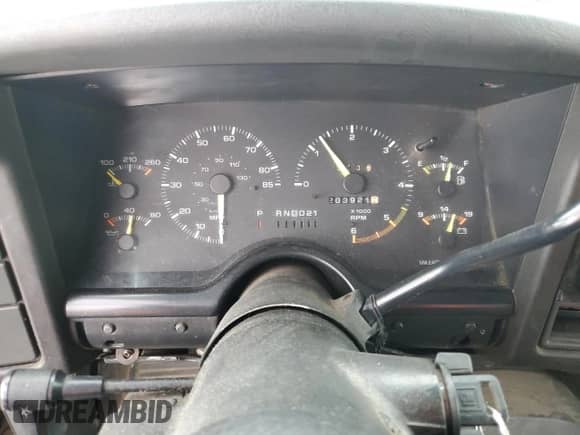1994 Chevrolet S-10 LS с VIN 1GCCS19Z9R8135930, выставлен на аукционе Copart как лот 48585795 с пробегом 203 921 миль миль и Списание • Salvage title. История ставок и продаж доступна на DreamBid. Изображение 9.