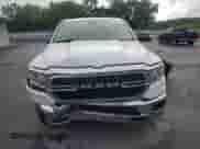 2020 Ram 1500 Big Horn z VIN 1C6RRFBG6LN293489, wystawiony jako Copart lot #69520065 z przebiegiem 108 398 mil mil oraz Szkoda całkowita • Salvage title. Historia ofert i sprzedaży dostępna na DreamBid. Obrazek 5.