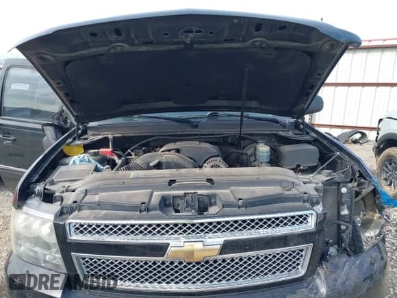 2011 Chevrolet Suburban LT с VIN 1GNSKJE36BR210250, выставлен на аукционе IAAI как лот 41830940 с пробегом 196 546 миль миль и . История ставок и продаж доступна на DreamBid. Изображение 10.