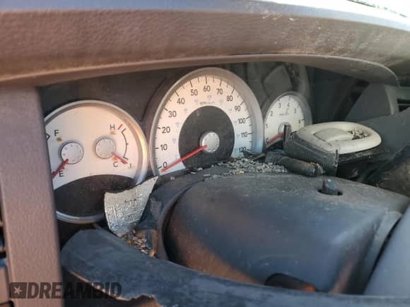 2006 Dodge Durango SLT с VIN 1D4HD48NX6F160331, выставлен на аукционе Copart как лот 48806685 с пробегом Не указан миль и Списание • Salvage title. История ставок и продаж доступна на DreamBid. Изображение 9.