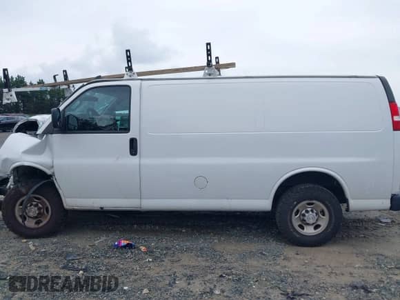 2019 Chevrolet Express Cargo z VIN 1GCWGAFP9K1254643, wystawiony jako IAAI lot #42712912 z przebiegiem 84 123 mil mil oraz . Historia ofert i sprzedaży dostępna na DreamBid. Obrazek 14.