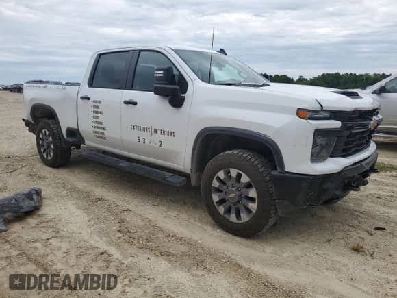 2024 Chevrolet Silverado 2500HD Work Truck с VIN 2GC4YLEYXR1168708, выставлен на аукционе Copart как лот 61971585 с пробегом 28 080 миль миль и Списание • Salvage title. История ставок и продаж доступна на DreamBid. Изображение 4.