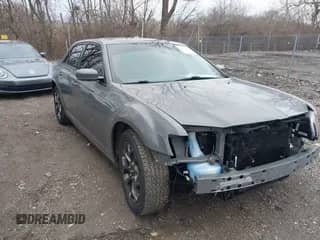 2017 Chrysler 300 S с VIN 2C3CCAGG7HH622281, выставлен на аукционе IAAI как лот 41113288 с пробегом 111 916 миль миль и . История ставок и продаж доступна на DreamBid. Изображение 1.