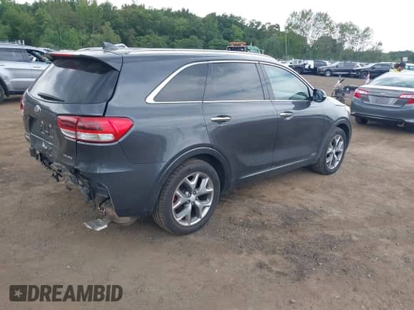 2017 Kia Sorento SX z VIN 5XYPKDA57HG337832, wystawiony jako IAAI lot #43106070 z przebiegiem 99 466 mil mil oraz . Historia ofert i sprzedaży dostępna na DreamBid. Obrazek 4.