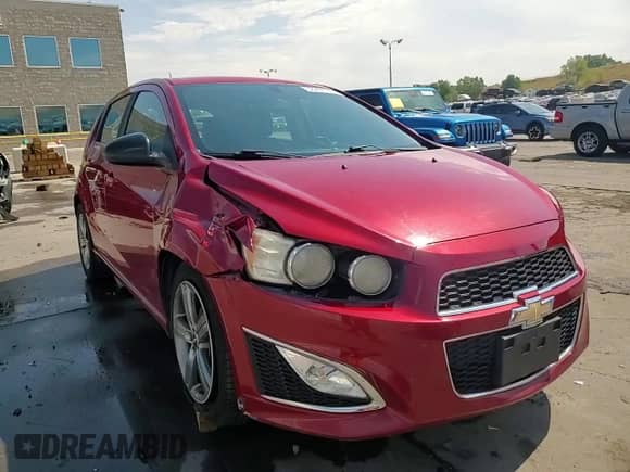 2015 Chevrolet Sonic RS z VIN 1G1JH6SB0F4167290, wystawiony jako Copart lot #69244125 z przebiegiem 82 775 mil mil oraz Szkoda całkowita • Salvage title. Historia ofert i sprzedaży dostępna na DreamBid. Obrazek 13.