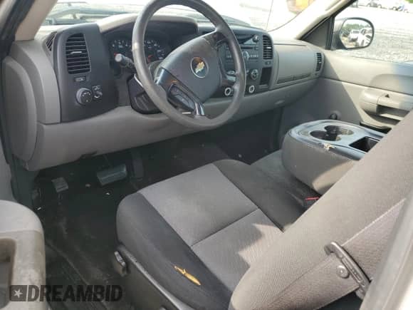 2009 Chevrolet Silverado 1500 Work Truck with VIN 1GCEC14C49Z159779, listed as a Copart auction lot 63124245 with 176,305 mi miles and Clean title. Bid and sale history available at DreamBid. Image 8.