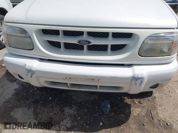 2000 Ford Explorer with VIN 1FMZU75E7YZA75919, listed as a IAAI auction lot 41809772 with 244,787 mi miles and . Bid and sale history available at DreamBid. Image 6.