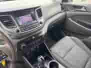 2016 Hyundai Tucson SE с VIN KM8J23A40GU097085, выставлен на аукционе IAAI как лот 43482070 с пробегом 142 551 миль миль и . История ставок и продаж доступна на DreamBid. Изображение 6.