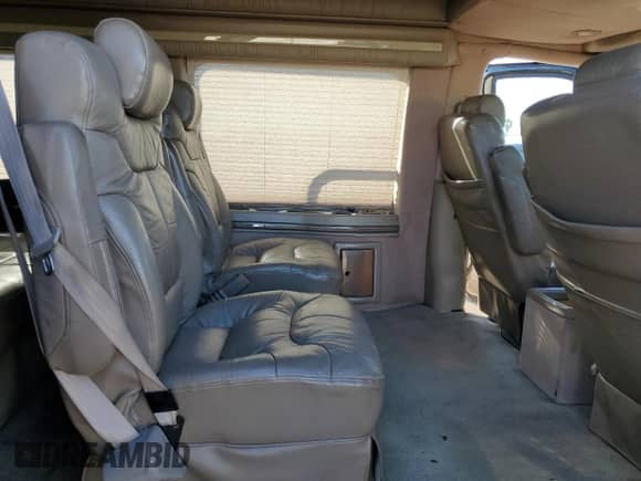2001 Chevrolet Express Cargo YF7 Upfitter z VIN 1GBFG15R011100439, wystawiony jako Copart lot #46509915 z przebiegiem 161 303 mil mil oraz Szkoda całkowita • Salvage title. Historia ofert i sprzedaży dostępna na DreamBid. Obrazek 11.