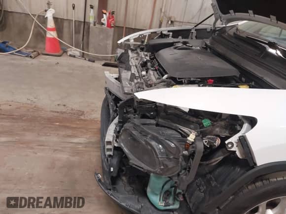 2014 Jeep Cherokee Latitude with VIN 1C4PJMCS1EW121625, listed as a IAAI auction lot 42992879 with 93,944 mi miles and . Bid and sale history available at DreamBid. Image 6.