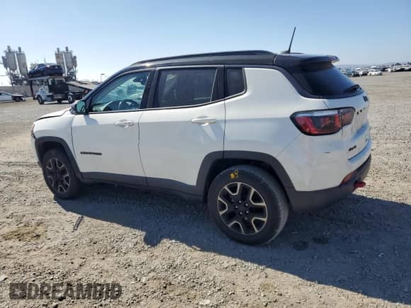 2019 Jeep Compass Trailhawk z VIN 3C4NJDDB0KT709670, wystawiony jako Copart lot #84705395 z przebiegiem 65 589 mil mil oraz Szkoda całkowita • Salvage title. Historia ofert i sprzedaży dostępna na DreamBid. Obrazek 2.