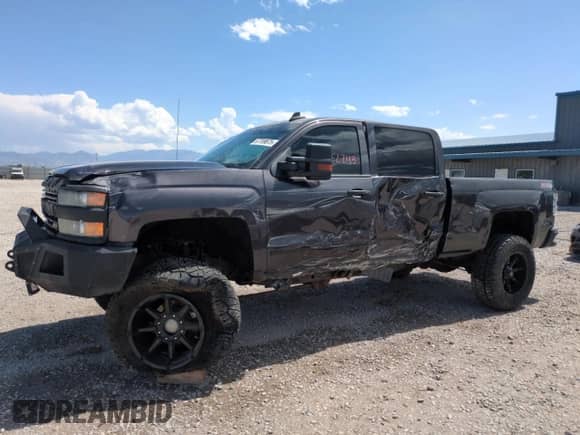 2015 Chevrolet Silverado 3500HD LTZ с VIN 1GC4K0C80FF617109, выставлен на аукционе Copart как лот 67799675 с пробегом 152 423 миль миль и Списание • Salvage title. История ставок и продаж доступна на DreamBid. Изображение 1.