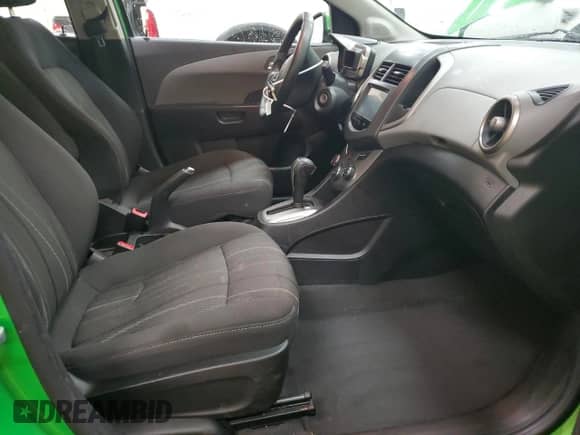 2014 Chevrolet Sonic LT с VIN 1G1JC6SBXE4236841, выставлен на аукционе Copart как лот 80345204 с пробегом 114 122 миль миль и Списание • Salvage title. История ставок и продаж доступна на DreamBid. Изображение 7.