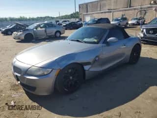 2007 BMW Z4 3.0si с VIN 4USBU53557LW92390, выставлен на аукционе Copart как лот 55604244 с пробегом 151 074 миль миль и Чистый • Clean title. История ставок и продаж доступна на DreamBid. Изображение 1.