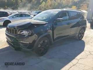 2021 Jeep Compass Latitude z VIN 3C4NJCBB2MT589869, wystawiony jako Copart lot #77095944 z przebiegiem 65 195 mil mil oraz Szkoda całkowita • Salvage title. Historia ofert i sprzedaży dostępna na DreamBid. Obrazek 1.