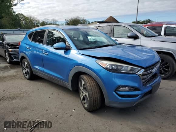 2016 Hyundai Tucson Sport with VIN KM8J3CA20GU163713, listed as a Copart auction lot 82333385 with 102,369 mi miles and Salvage title. Bid and sale history available at DreamBid. Image 4.